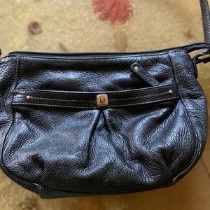Black leather Stone Mountain purse